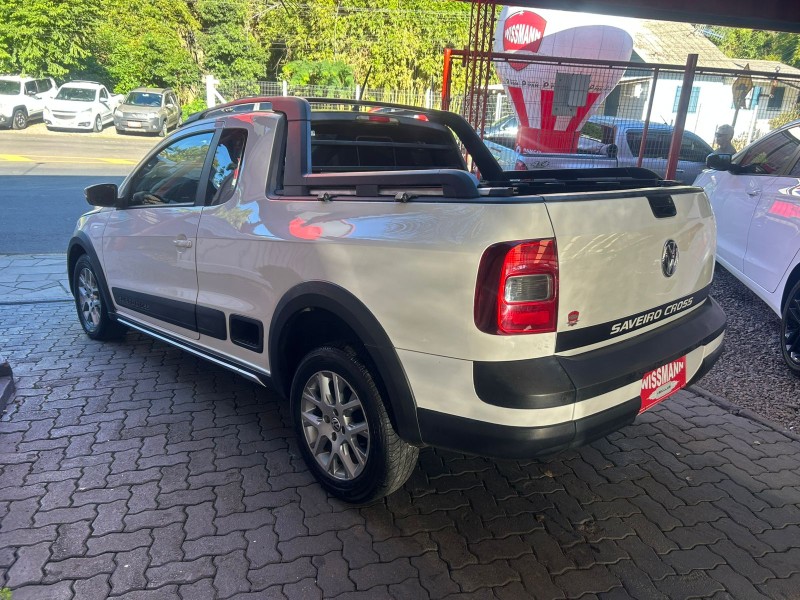 SAVEIRO 1.6 MI CE 8V FLEX 2P MANUAL G.VI - 2014 - TRêS COROAS