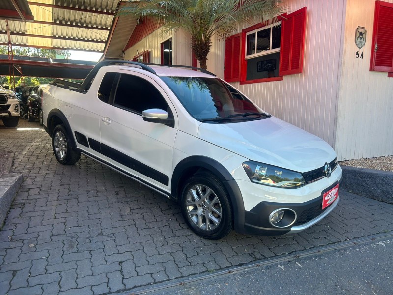 saveiro 1.6 mi ce 8v flex 2p manual g.vi 2014 tres coroas