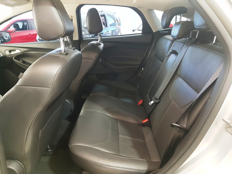 FOCUS 2.0 TITANIUM HATCH 16V FLEX 4P AUTOMÁTICO - 2016 - CAXIAS DO SUL