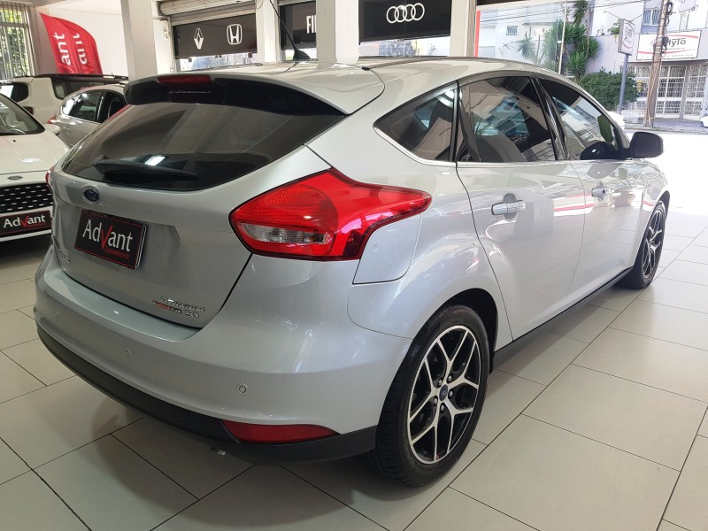 FOCUS 2.0 TITANIUM HATCH 16V FLEX 4P AUTOMÁTICO - 2016 - CAXIAS DO SUL