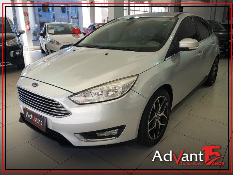 focus 2.0 titanium hatch 16v flex 4p automatico 2016 caxias do sul