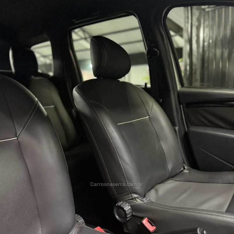 DUSTER 1.6 DYNAMIQUE 4X2 16V FLEX 4P MANUAL - 2016 - ESTâNCIA VELHA