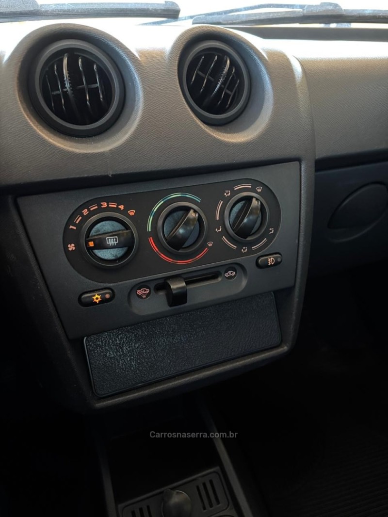 CELTA 1.0 MPFI VHCE SPIRIT 8V FLEX 4P MANUAL - 2011 - CAXIAS DO SUL