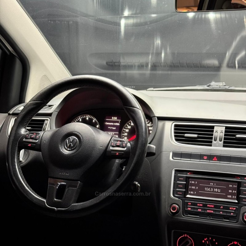 SPACEFOX 1.6 MI TREND 8V FLEX 4P MANUAL - 2014 - ESTâNCIA VELHA