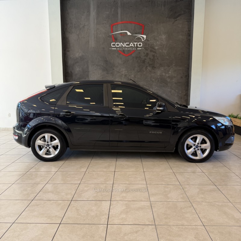 FOCUS 2.0 GLX 16V GASOLINA 4P MANUAL - 2013 - FARROUPILHA