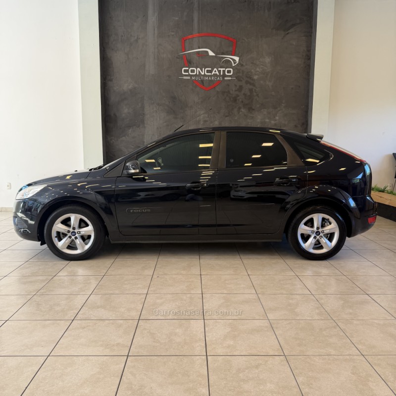 FOCUS 2.0 GLX 16V GASOLINA 4P MANUAL - 2013 - FARROUPILHA