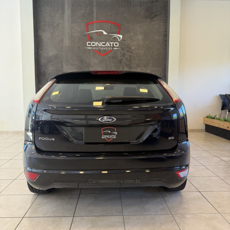 FOCUS 2.0 GLX 16V GASOLINA 4P MANUAL - 2013 - FARROUPILHA