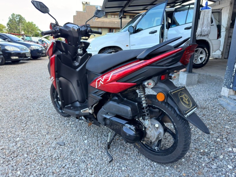 NEO 125 UBS - 2020 - CANELA