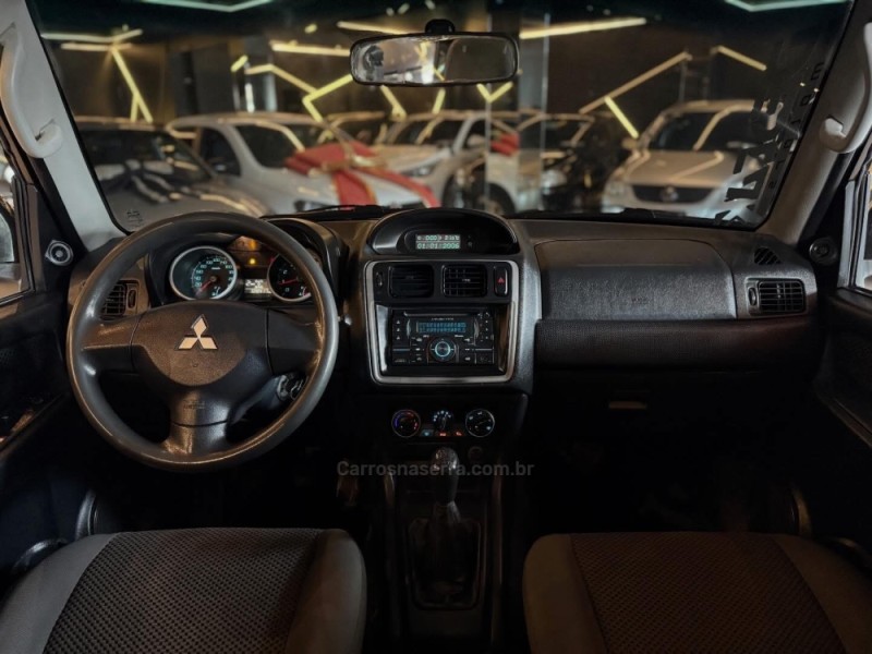 PAJERO TR4 2.0 GLS 4X4 16V FLEX 4P MANUAL - 2011 - NOVO HAMBURGO