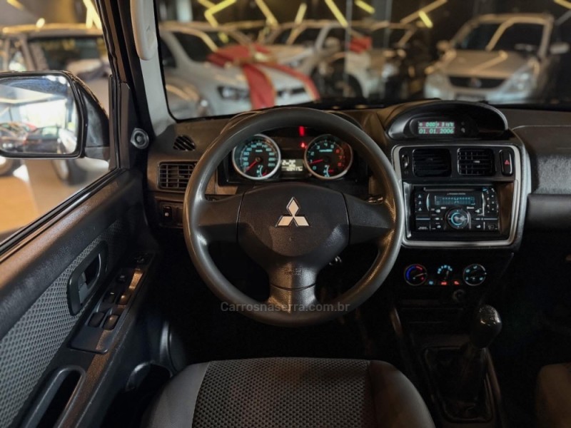 PAJERO TR4 2.0 GLS 4X4 16V FLEX 4P MANUAL - 2011 - NOVO HAMBURGO