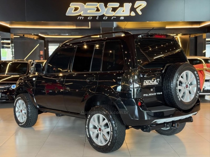PAJERO TR4 2.0 GLS 4X4 16V FLEX 4P MANUAL - 2011 - NOVO HAMBURGO