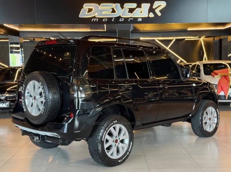 PAJERO TR4 2.0 GLS 4X4 16V FLEX 4P MANUAL - 2011 - NOVO HAMBURGO