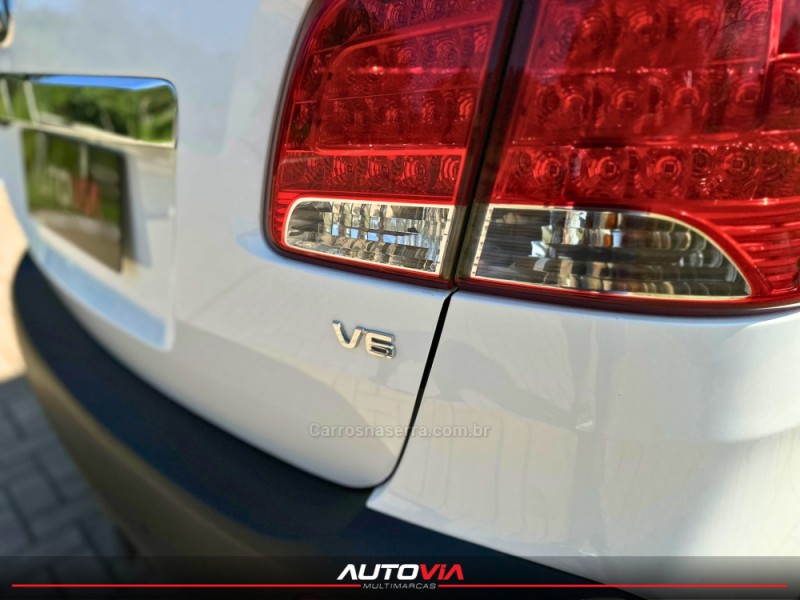SORENTO 3.5 S.560 V6 24V GASOLINA 4P AUTOMÁTICO - 2012 - SAPIRANGA
