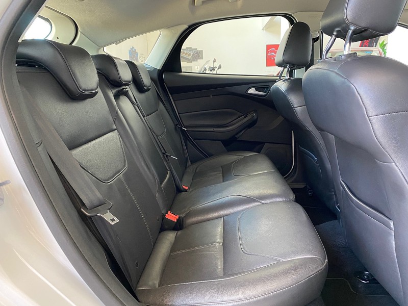 FOCUS 2.0 TITANIUM HATCH 16V FLEX 4P AUTOMÁTICO - 2016 - CAXIAS DO SUL