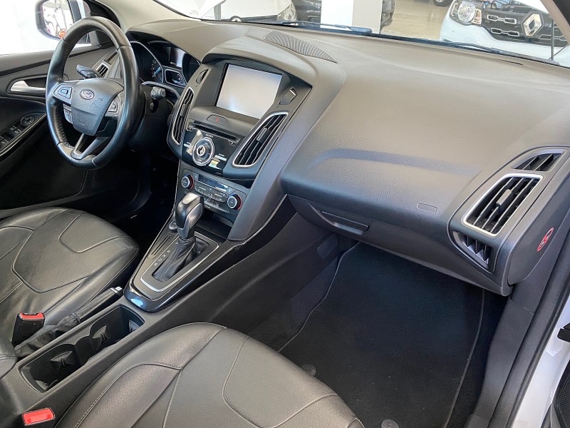 FOCUS 2.0 TITANIUM HATCH 16V FLEX 4P AUTOMÁTICO - 2016 - CAXIAS DO SUL