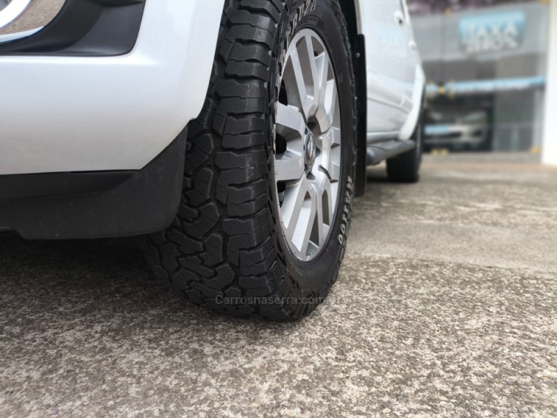 FRONTIER 2.5 SL 4X4 CD TURBO ELETRONIC DIESEL 4P AUTOMÁTICO - 2015 - GUAPORé