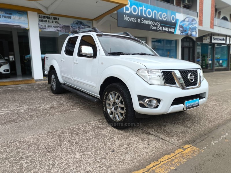 FRONTIER 2.5 SL 4X4 CD TURBO ELETRONIC DIESEL 4P AUTOMÁTICO - 2015 - GUAPORé