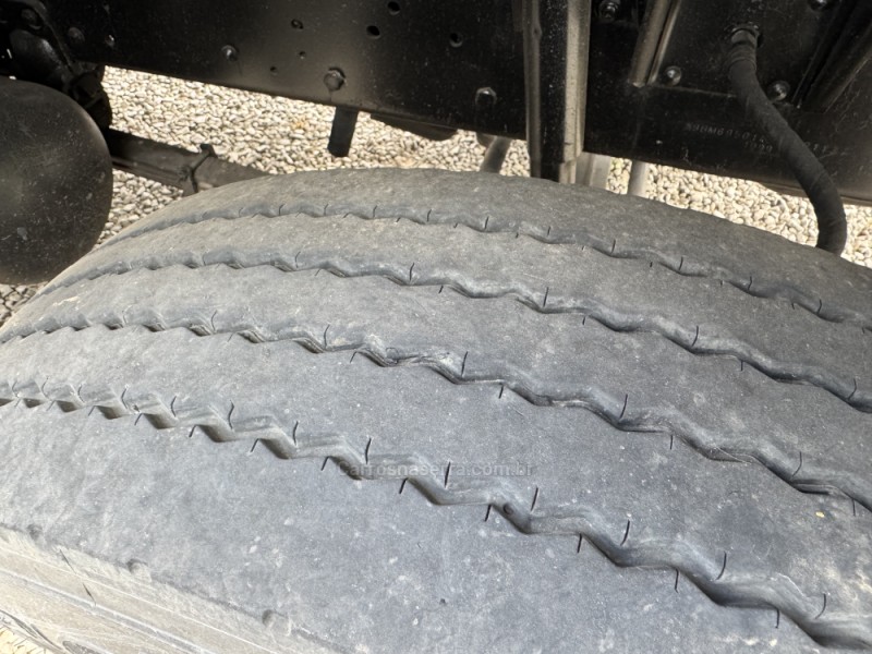 L-1620 3 EIXOS - 1999 - GARIBALDI