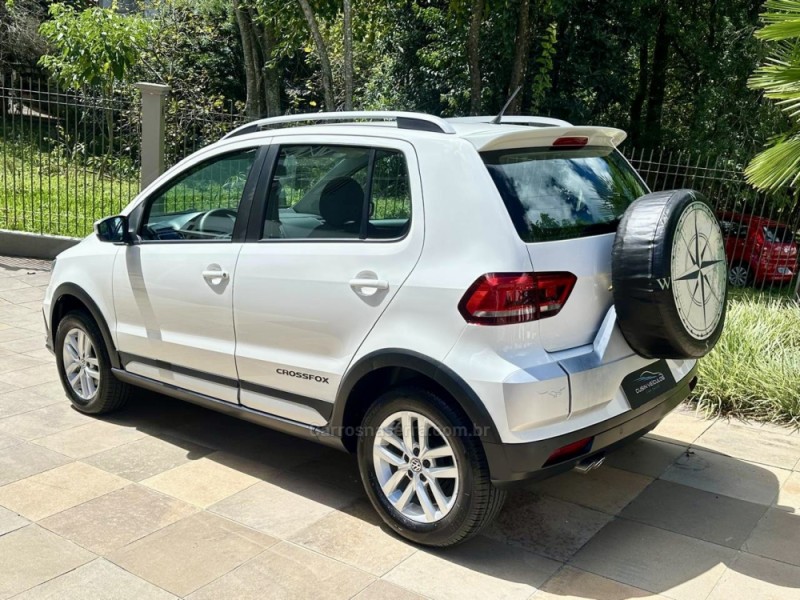 CROSSFOX 1.6 MSI FLEX 16V 4P MANUAL - 2016 - BENTO GONçALVES