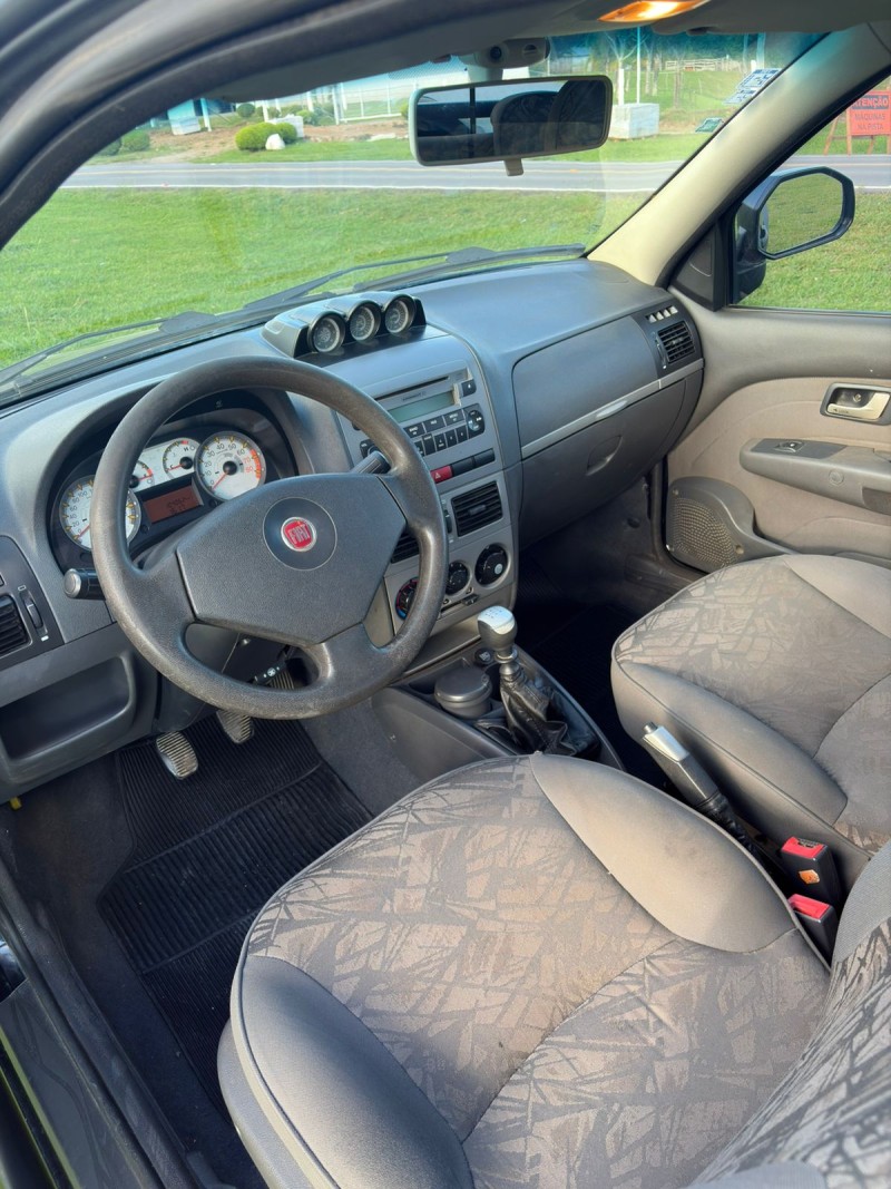 STRADA 1.8 MPI ADVENTURE CD 16V FLEX 2P MANUAL - 2010 - FARROUPILHA