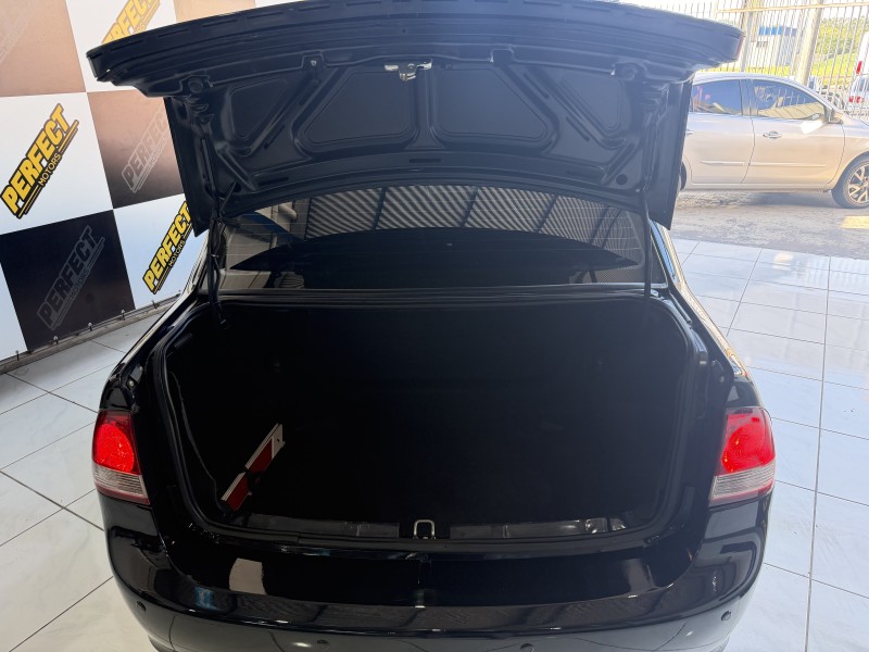 CLASSIC 1.0 MPFI LS 8V FLEX 4P MANUAL - 2016 - PORTãO