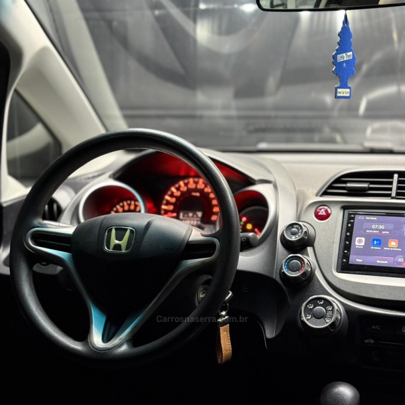 FIT 1.4 LX 8V GASOLINA 4P AUTOMÁTICO - 2010 - ESTâNCIA VELHA