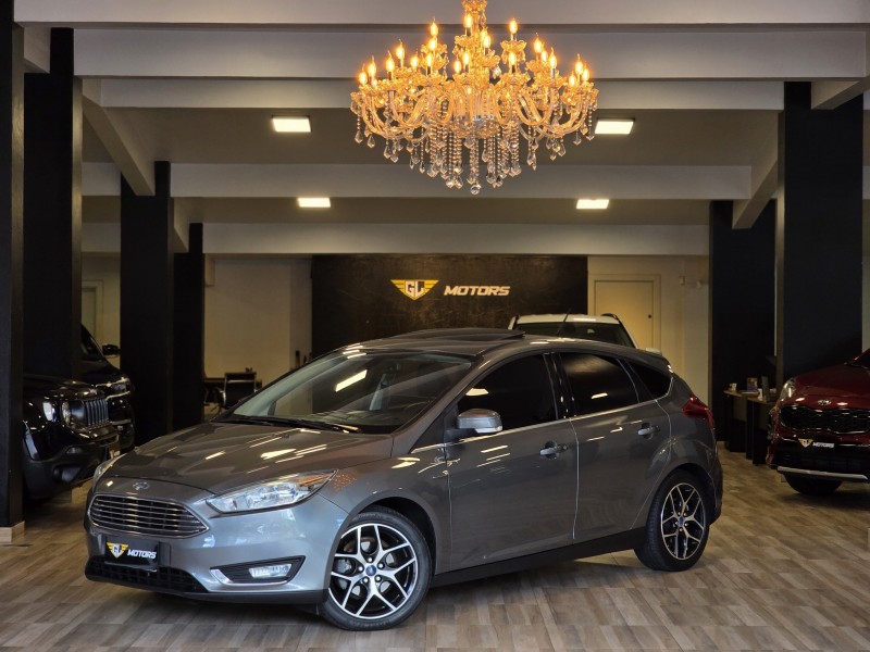FOCUS 2.0 TITANIUM HATCH 16V FLEX 4P AUTOMÁTICO