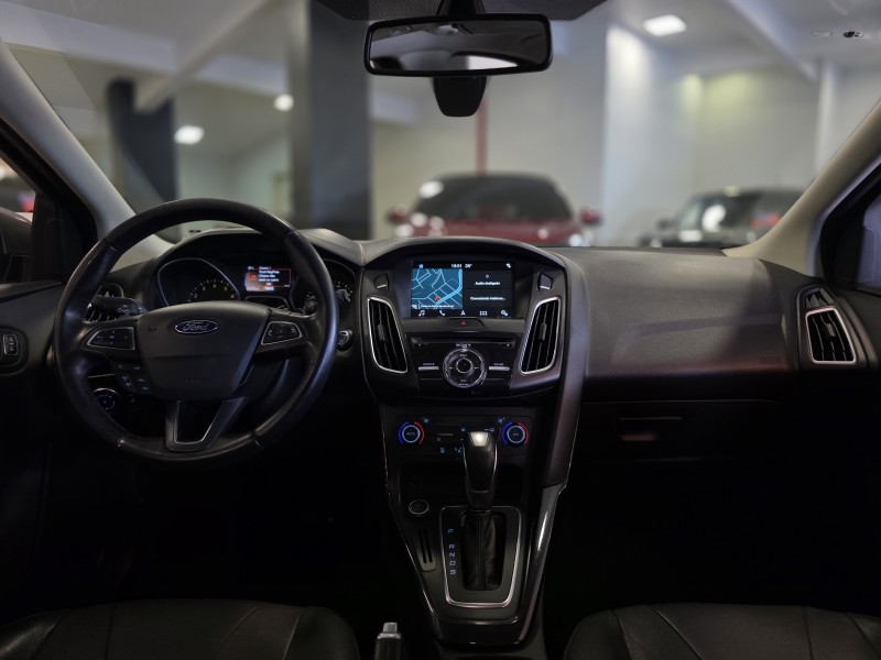 FOCUS 2.0 TITANIUM HATCH 16V FLEX 4P AUTOMÁTICO - 2017 - CAXIAS DO SUL