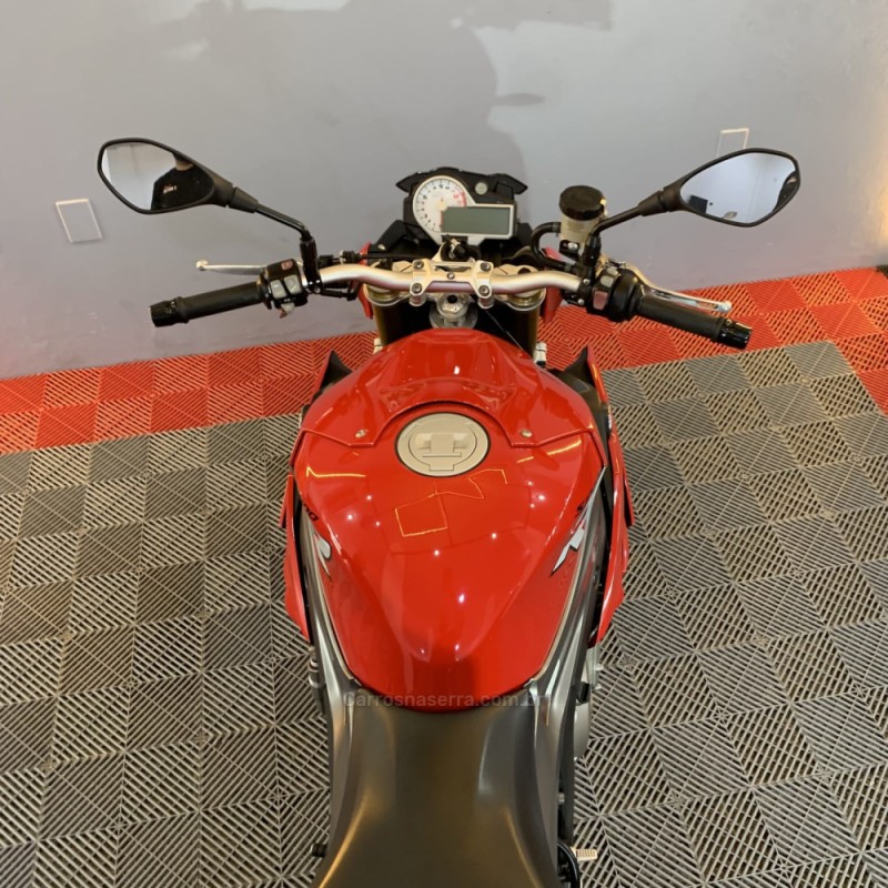 S 1000 R - 2015 - PORTãO