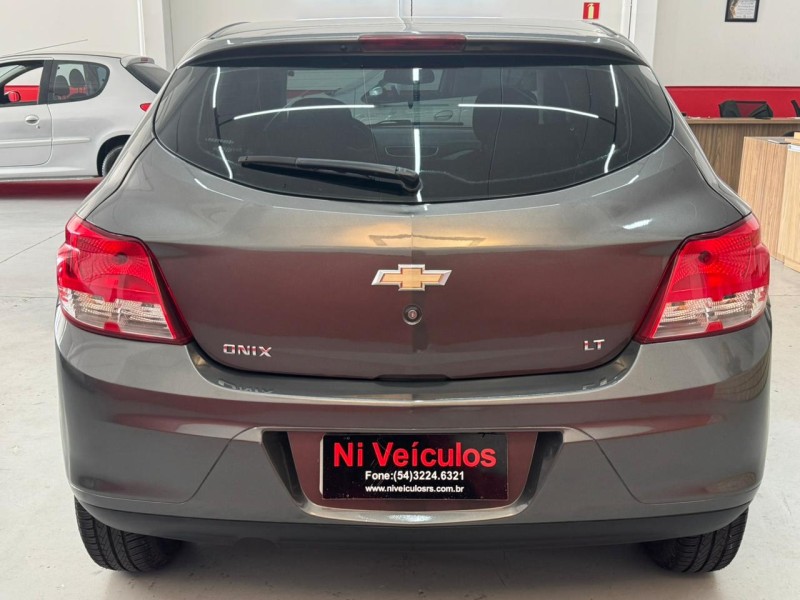 ONIX 1.0 MPFI LT 8V FLEX 4P MANUAL - 2015 - CAXIAS DO SUL