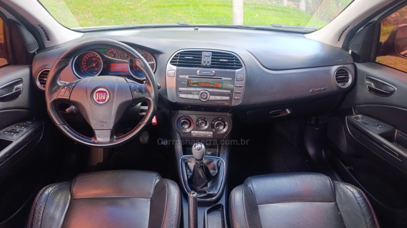 BRAVO 1.8 SPORTING 16V FLEX 4P MANUAL - 2013 - CAXIAS DO SUL