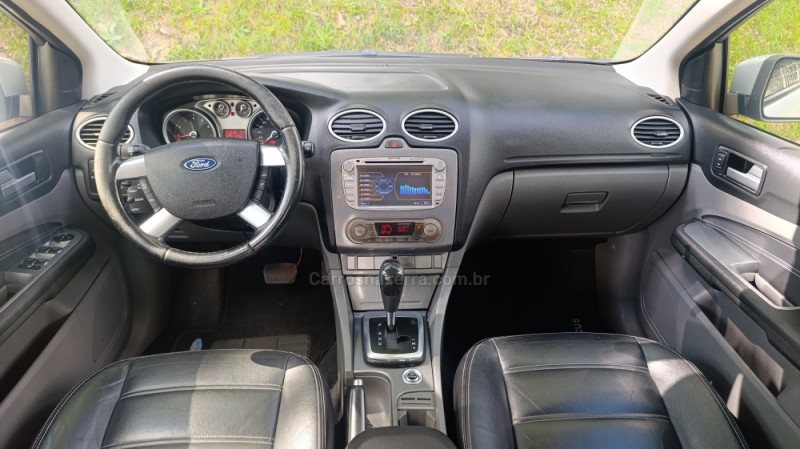 FOCUS 2.0 TITANIUM HATCH 16V FLEX 4P AUTOMÁTICO - 2012 - CAXIAS DO SUL