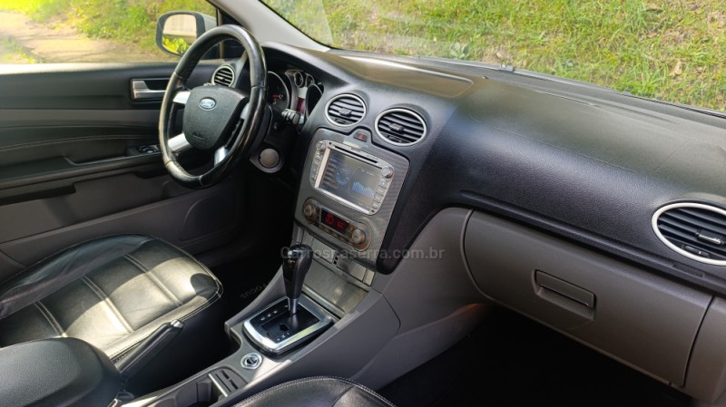 FOCUS 2.0 TITANIUM HATCH 16V FLEX 4P AUTOMÁTICO - 2012 - CAXIAS DO SUL