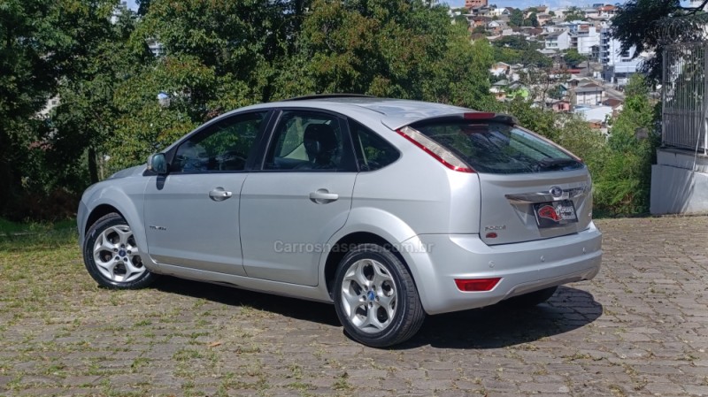 FOCUS 2.0 TITANIUM HATCH 16V FLEX 4P AUTOMÁTICO - 2012 - CAXIAS DO SUL