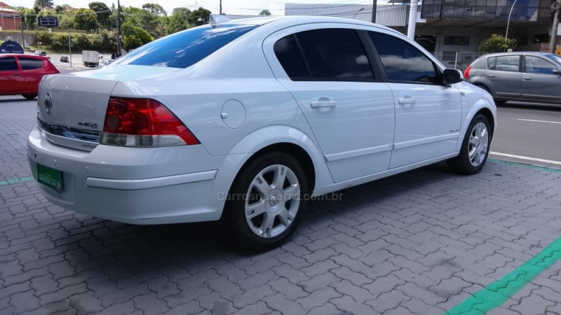 VECTRA 2.0 MPFI ELEGANCE 8V FLEX 4P MANUAL - 2005 - CAXIAS DO SUL