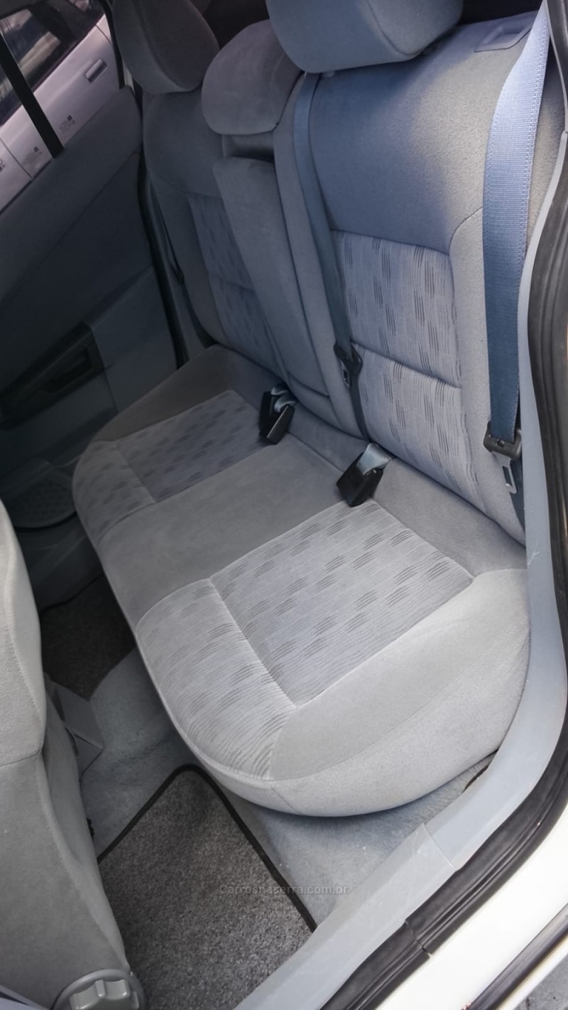 VECTRA 2.0 MPFI ELEGANCE 8V FLEX 4P MANUAL - 2005 - CAXIAS DO SUL