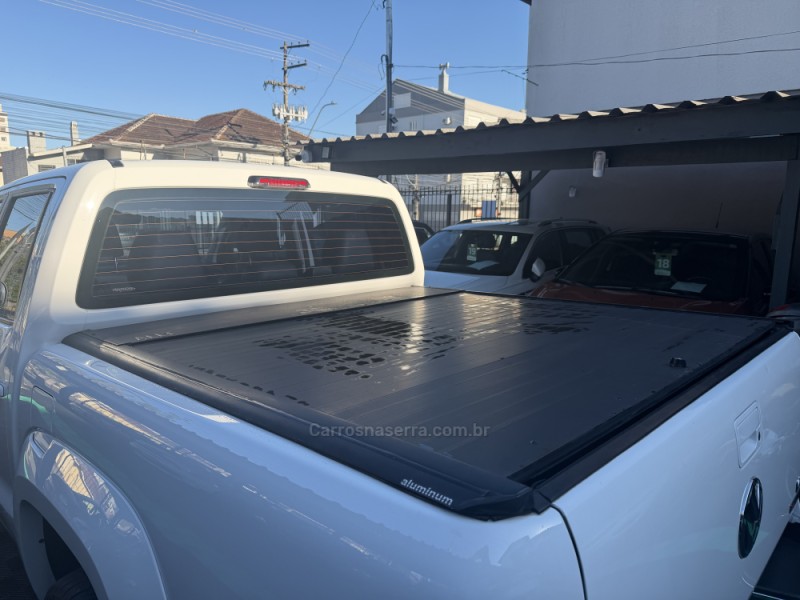 AMAROK 3.0 V6 TDI HIGHLINE CD DIESEL 4MOTION AUTOMÁTICO - 2022 - CAXIAS DO SUL