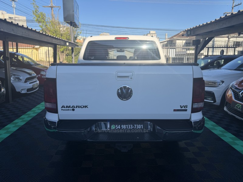 AMAROK 3.0 V6 TDI HIGHLINE CD DIESEL 4MOTION AUTOMÁTICO - 2022 - CAXIAS DO SUL