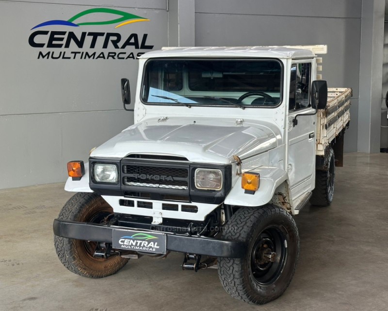 BANDEIRANTE 4.0 OJ55LP-BL 4X4 CS DIESEL 2P MANUAL - 1990 - VACARIA