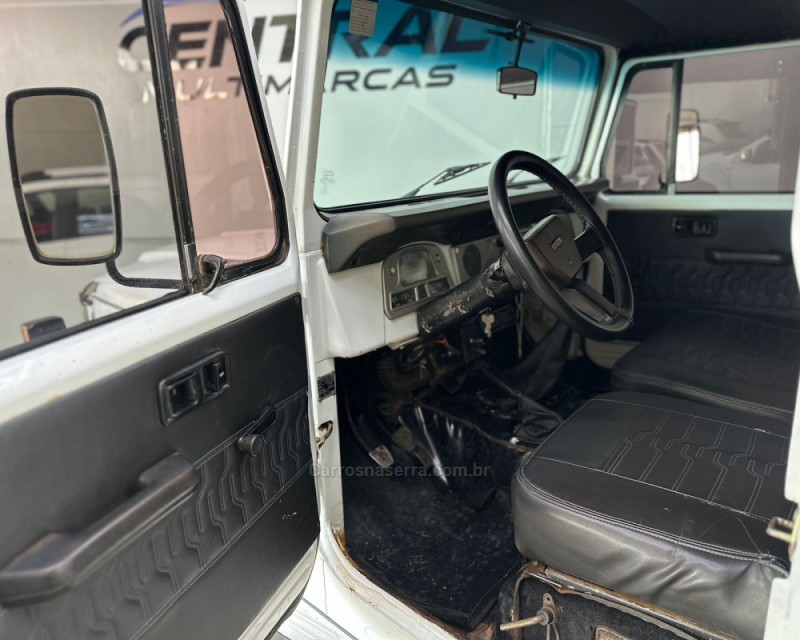 BANDEIRANTE 4.0 OJ55LP-BL 4X4 CS DIESEL 2P MANUAL - 1990 - VACARIA