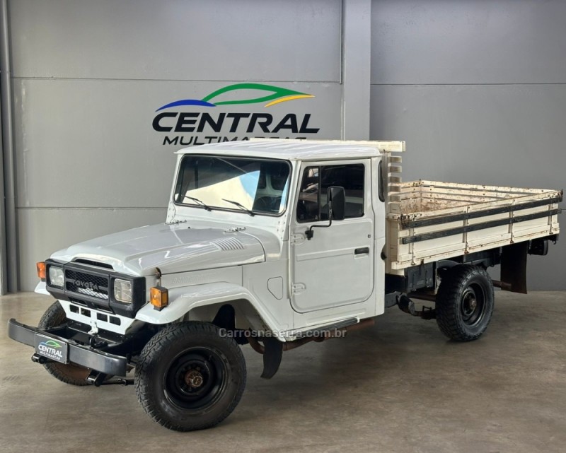 bandeirante 4.0 oj55lp bl 4x4 cs diesel 2p manual 1990 vacaria