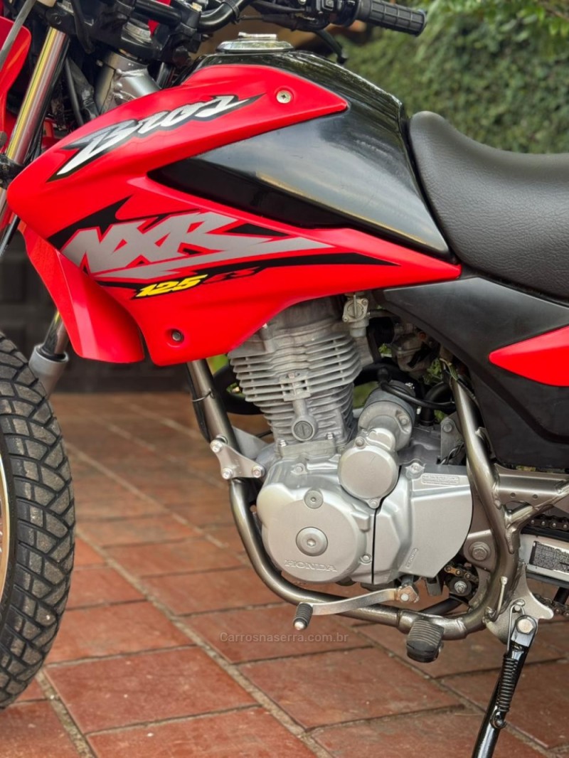 NXR 125 BROS ES - 2005 - LAJEADO