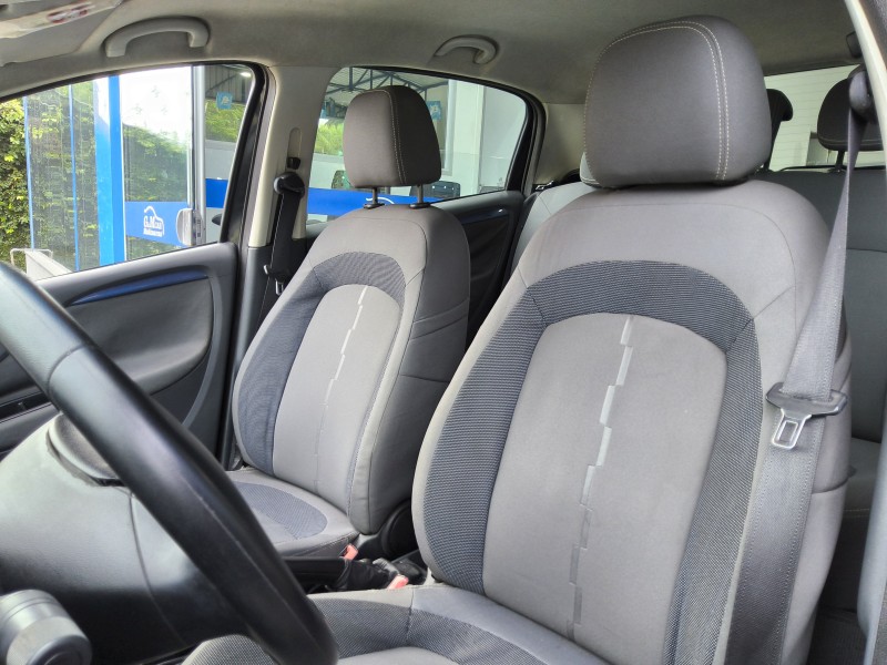PUNTO 1.4 ATTRACTIVE 8V FLEX 4P MANUAL - 2013 - SãO SEBASTIãO DO CAí