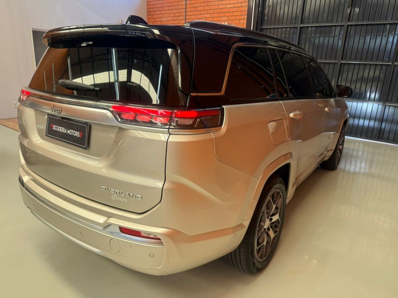 COMMANDER 1.3 OVERLAND T270 16V 4X2 TURBO FLEX 4P AUTOMÁTICO - 2023 - BENTO GONçALVES