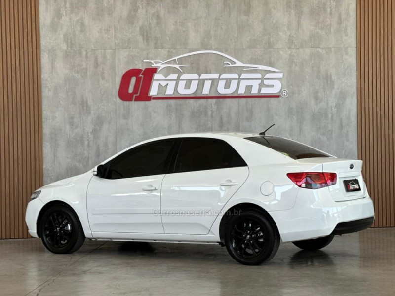 CERATO 1.6 E.221 SEDAN 16V GASOLINA 4P AUTOMÁTICO - 2012 - NOVO HAMBURGO