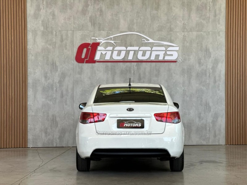 CERATO 1.6 E.221 SEDAN 16V GASOLINA 4P AUTOMÁTICO - 2012 - NOVO HAMBURGO