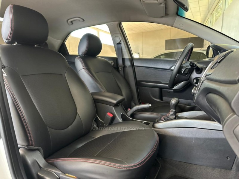 CERATO 1.6 E.221 SEDAN 16V GASOLINA 4P AUTOMÁTICO - 2012 - NOVO HAMBURGO