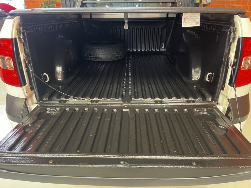 SAVEIRO 1.6 MI TRENDLINE CS 8V FLEX 2P MANUAL - 2015 - BENTO GONçALVES