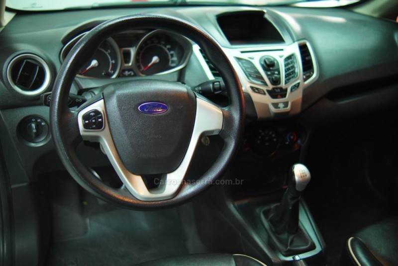 FIESTA 1.6 SE SEDAN 16V FLEX 4P MANUAL - 2012 - CAXIAS DO SUL