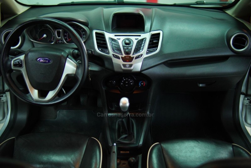 FIESTA 1.6 SE SEDAN 16V FLEX 4P MANUAL - 2012 - CAXIAS DO SUL